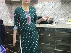 Punjabi stepmother said that to send an oil message to the stepson, the box strike the stepmother's hand in the stepmother lock, the kitchen wheel stepmother cooked a good lesson, instructed a good lesson, captured the pulverize-stick of the putt and pu